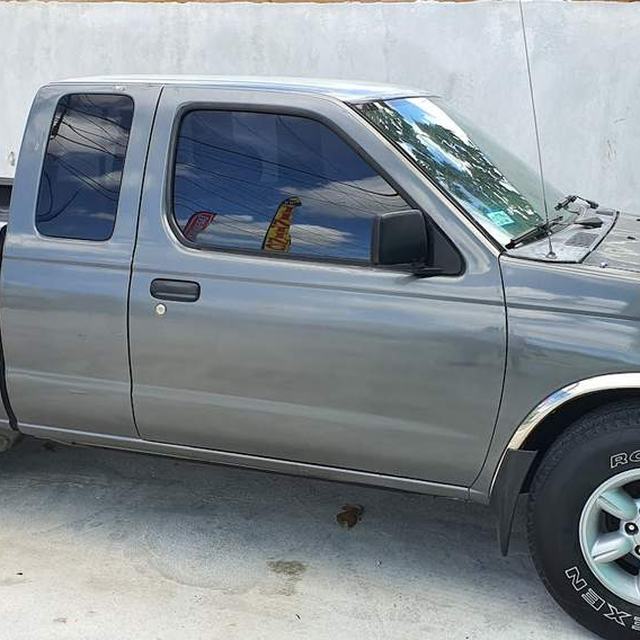 Pickup truck with tinted windows